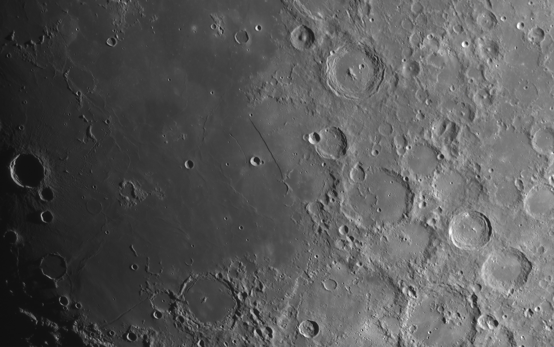 Mond  - Rupus  Recta mit Arzachel und Pitatus 