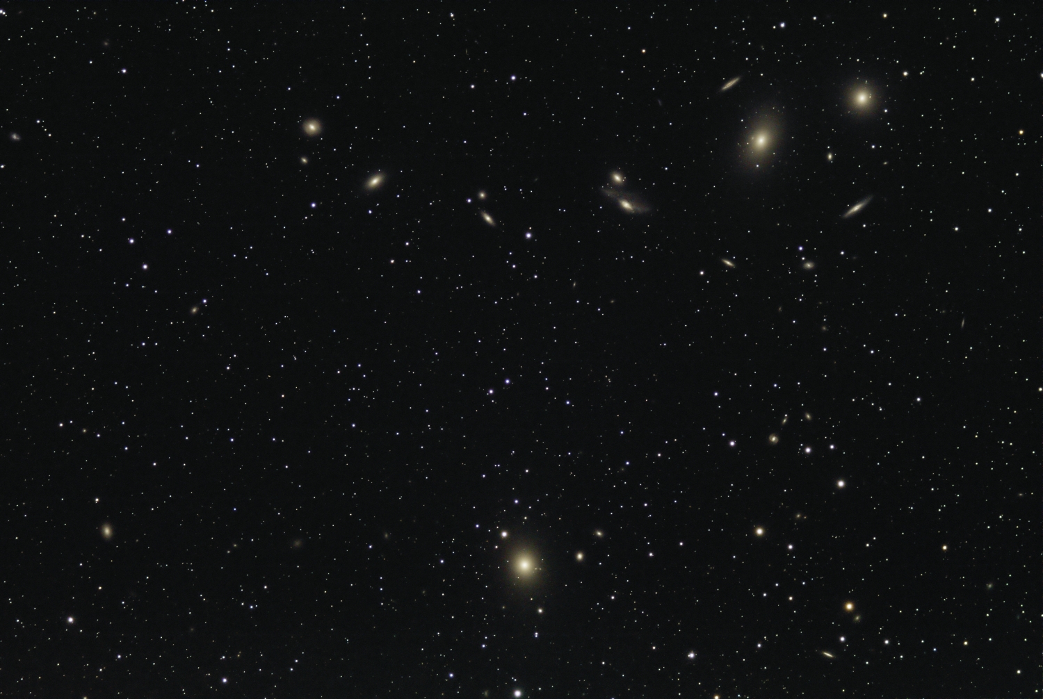 Markarian Chain - Galaxienkette 