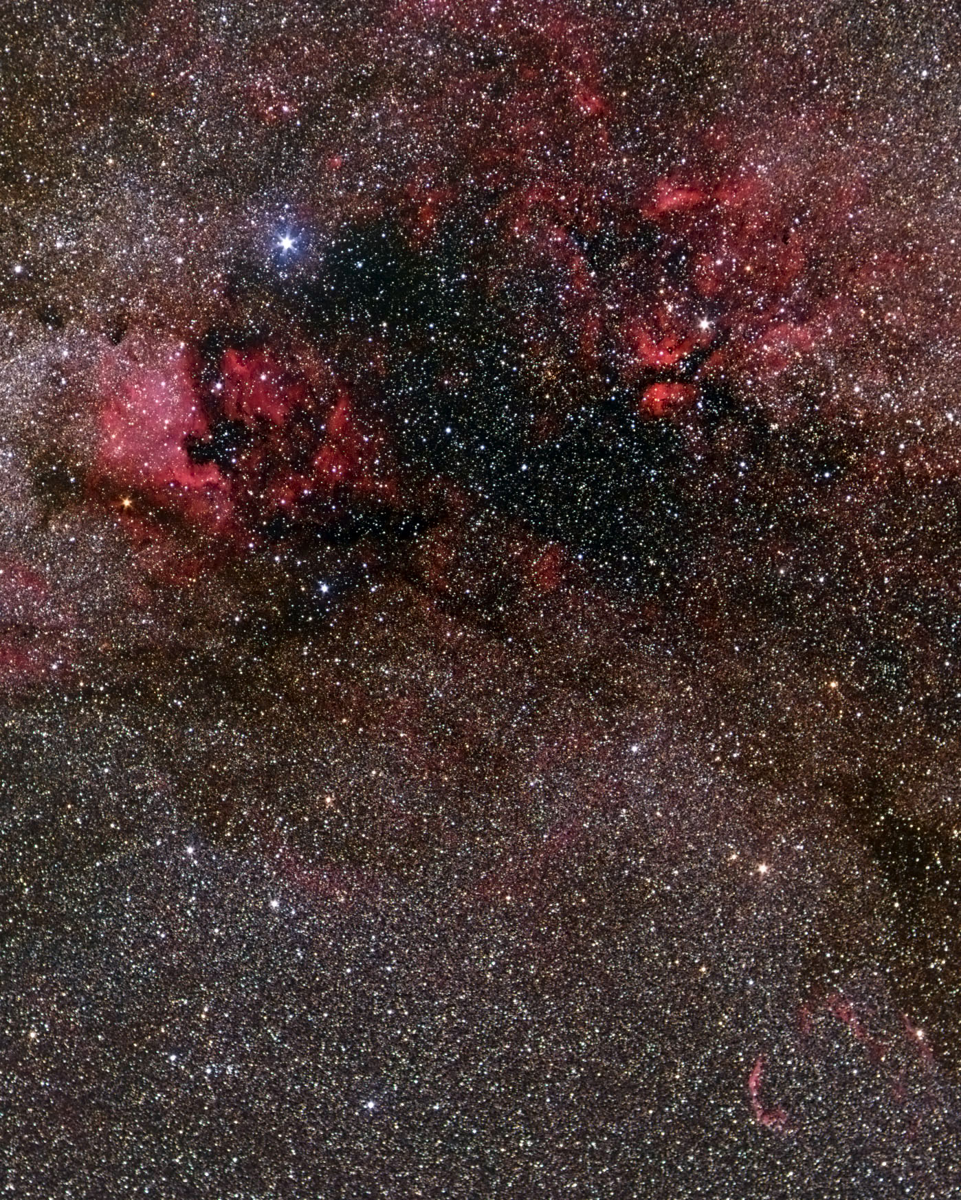 Zentralbereich im Sternbild Schwan NGC 7000, NGC 6995