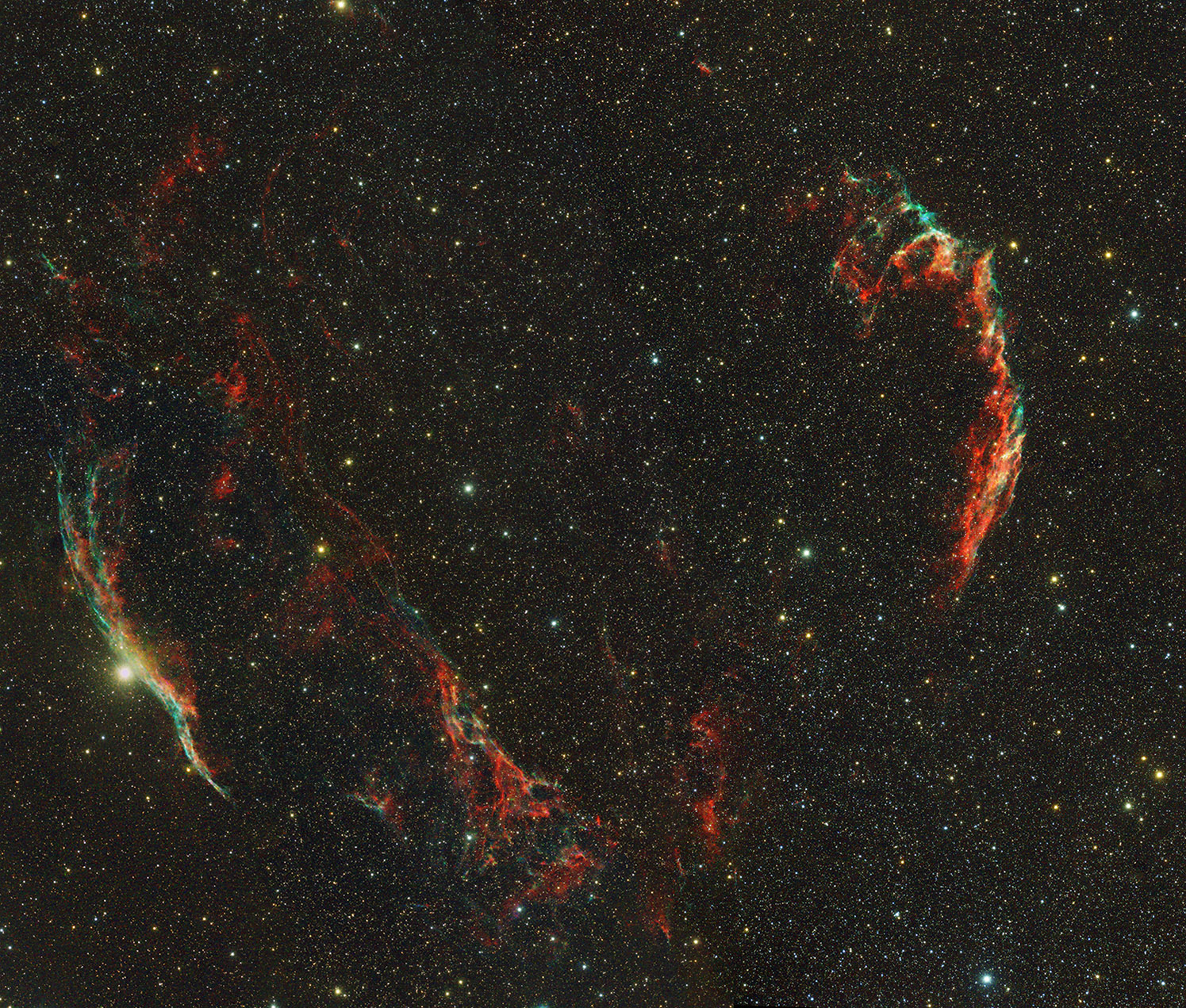 Veil-Nebula NGC 6992, NGC 6960, NGC 6995